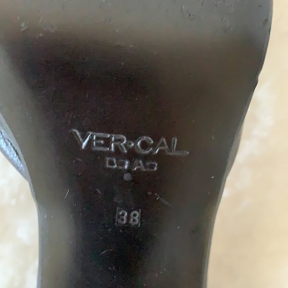 Ver Cal Tri-Color Slide-on Pumps - Picture 4 of 5